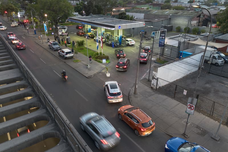 El aumento será a partir de este jueves 26 de marzo y en todo Chile. Foto: Diego Martin/Aton Chile