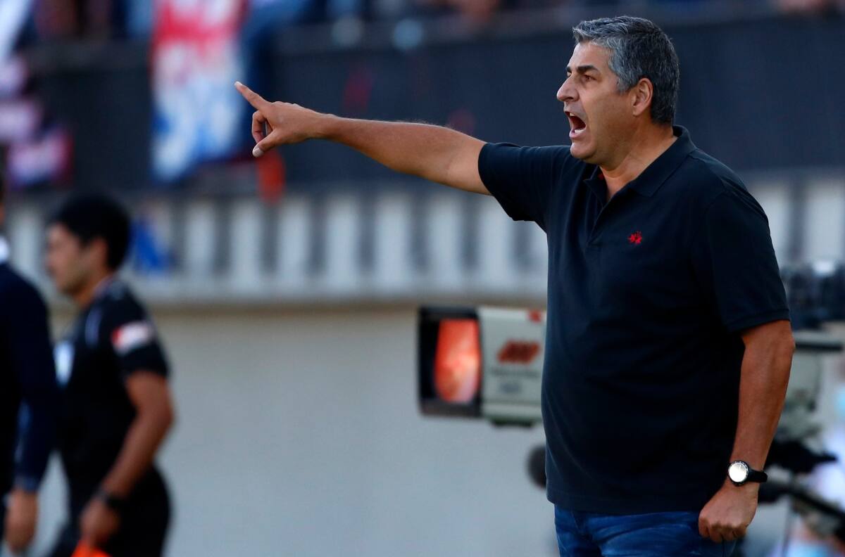 Santiago Escobar se aproxima a tomar una importante decisión en la U que afectaría a dos referentes