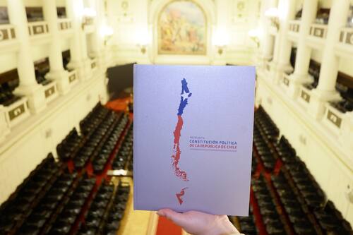 Nueva Constitución: Escanea este QR y obtén el documento del Consejo Constitucional