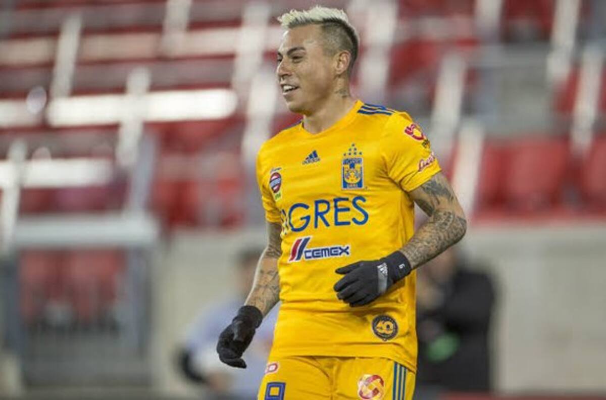 Eduardo Vargas comenzó con el pie derecho la Liga MX: Anotó el segundo gol de Tigres
