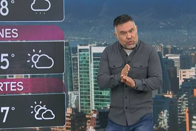El meteorólogo explicó cómo se vienen las precipitaciones en las próximas horas en Santiago. Créditos: Captura de pantalla - Canal 13.