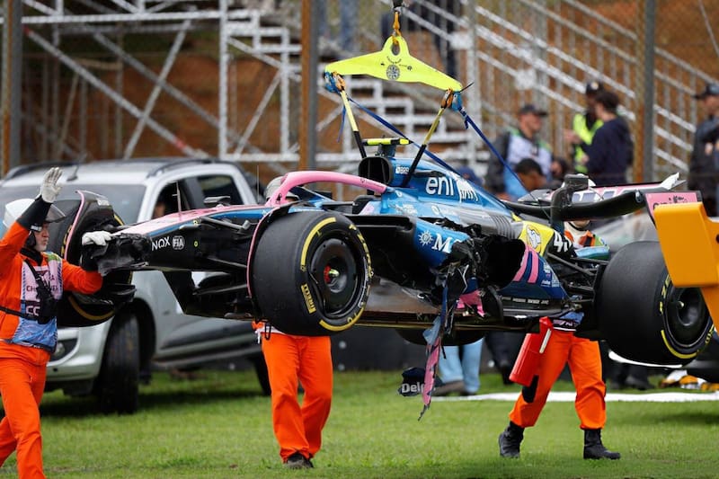 Así quedó el auto de Franco Colapinto, tras el accidente en la curva 3 de Interlagos.
