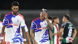 El impensado problema que tuvo el bus de la U con hinchas de Colo Colo antes de llegar al Monumental