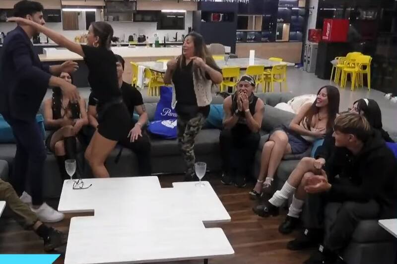 En una nueva edición de “Gran Hermano” Chile, Constanza Capelli, Jorge Aldoney, Pincoya y Hans Valdés recibieron dos semanas de inmunidad y no pudieron ocultar su emoción.