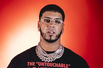 Anuel AA presenta en Instagram adelanto del video de 'Narcos'
