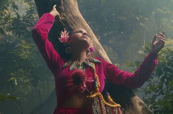 Después de cuatro años, Bomba Estéreo anuncia su regreso con nuevo álbum: “Deja”