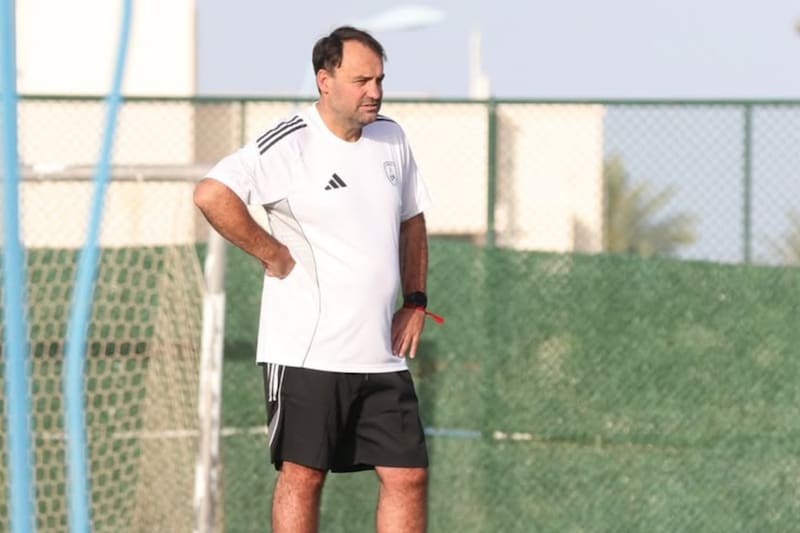El entrenador chileno y su primera victoria en Qatar. Foto: @alwakrah_sc