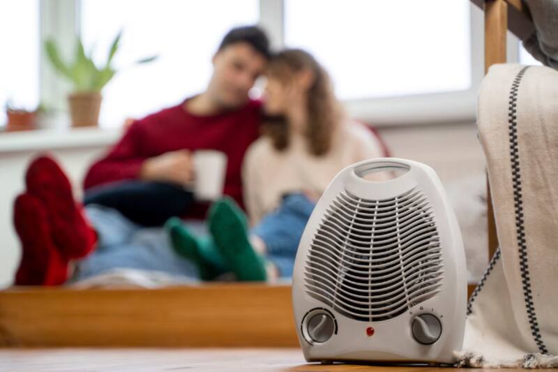 Las promociones incluyen calefactores, estufas y otros artefactos para temperar el hogar.