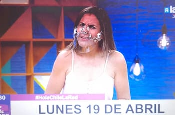 "Hasta se enojaron Las Calilas, Las Mojojojo, todos se enojaron": Julia Vial ironizó con la polémica entre "Políticamente Incorrecto" y el Ejército de Chile.