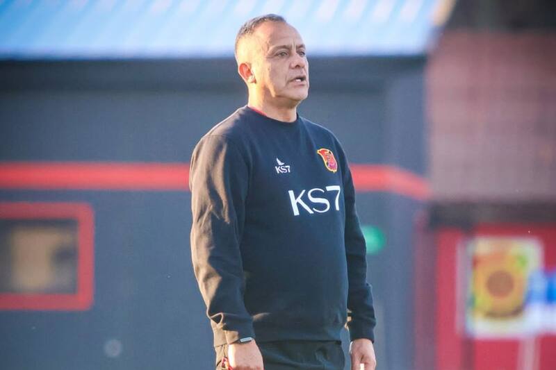 dirigiendo a Rangers. Foto: @rangersdetalca.cl