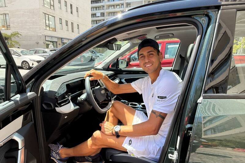 El tenista Alejandro Tabilo es nuevo embajador de Geely