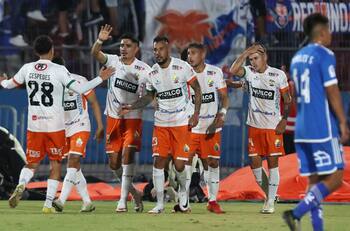 ¿Visitantes como locales? Cobresal se encomienda a los hinchas de Cobreloa para recibir a Talleres