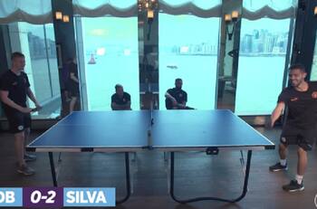 Bernardo Silva humilló a Kevin de Bruyne en un partido de ping pong