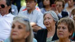 Adultos mayores de todo Chile pueden cobrar bono de $98.000 mensuales de por vida: Estos son los requisitos
