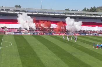 VIDEO | La espectacular salida a la cancha de Curicó Unido ante Rangers en el Clásico del Maule