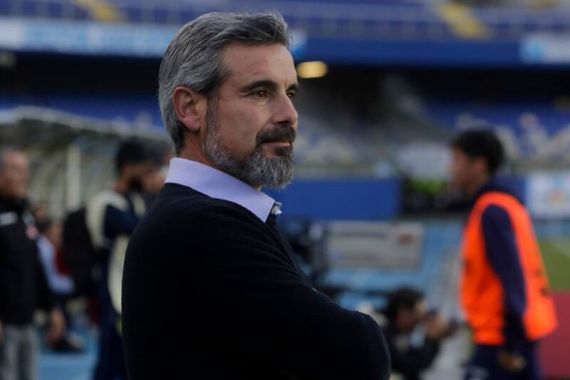El entrenador de Universidad de Concepción anunció que negocian por fichajes de calidad.