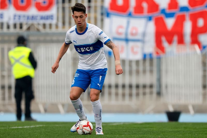 La UC juega este sábado 11 de enero en Uruguay.