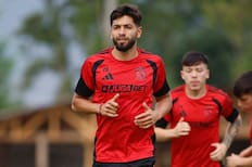 Jeyson Rojas no viaja con Colo Colo a Uruguay: será papá y Fernando Ortiz autorizó su ausencia