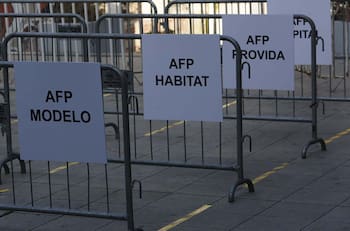 ¿Cuánto puede aumentar tu sueldo si te cambias a la AFP más barata?