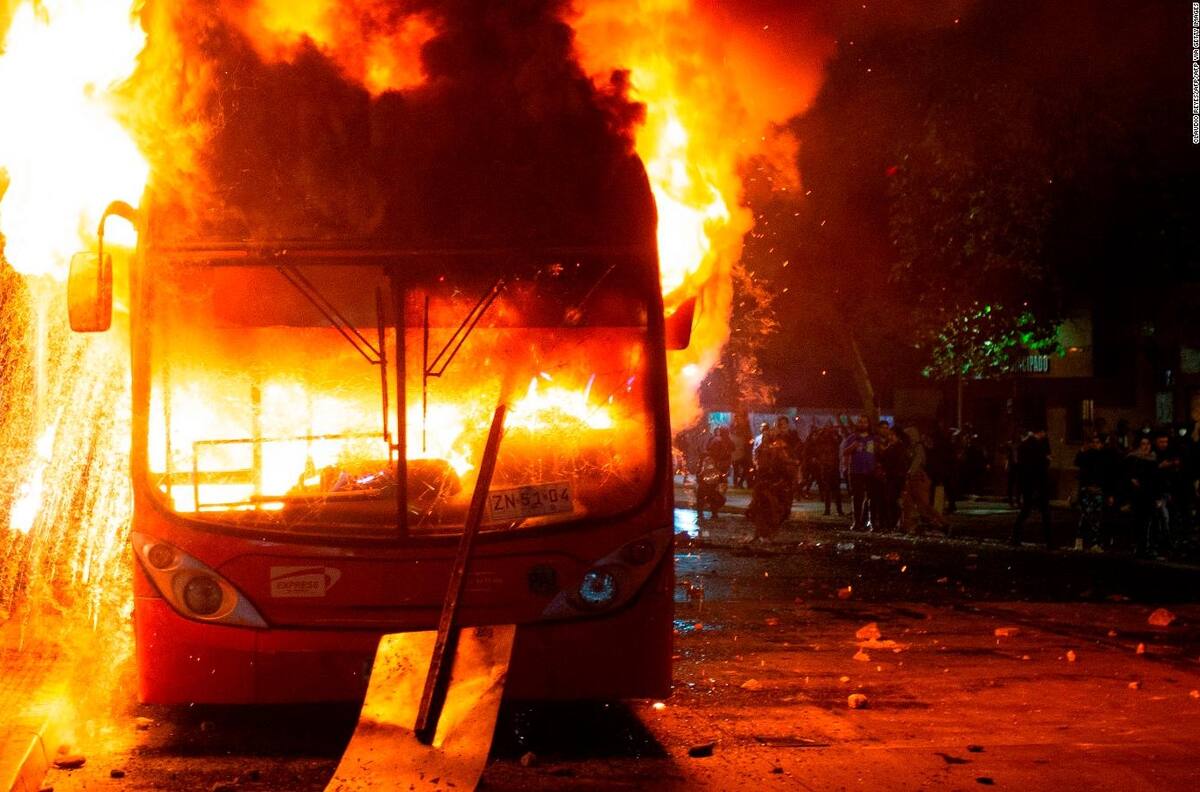 Diversos incidentes y 10 detenidos deja la conmemoración del 11 de septiembre en la Región Metropolitana