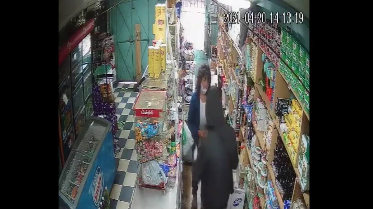 Delincuente se arrepintió en pleno asalto: terminó abrazado y llorando con su víctima