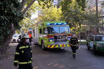Procedimiento de emergencia en Providencia por suicidio con cianuro en un departamento
