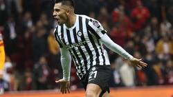 Video| César Pinares se despachó un golazo de antología en el empate parcial del Altay