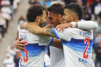 La UC reacciona a tiempo y debuta con triunfo sobre U. de Concepción en la Copa de la Liga.