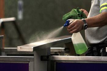 Covid-19: ISP alerta sobre venta de desinfectante de ozono con resolución falsa