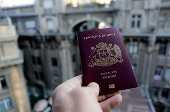 Registro Civil reducirá el valor de los pasaportes y cédulas de identidad en un 50% y 20%