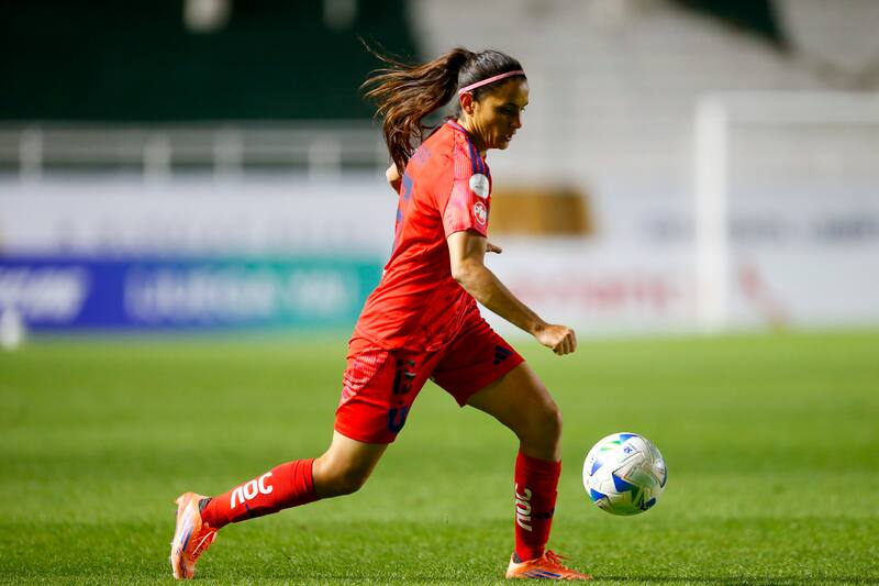 Daniela Zamora, delantera de la U, en el último choque ante Libertad/Limpeño. Foto: Prensa UCH.