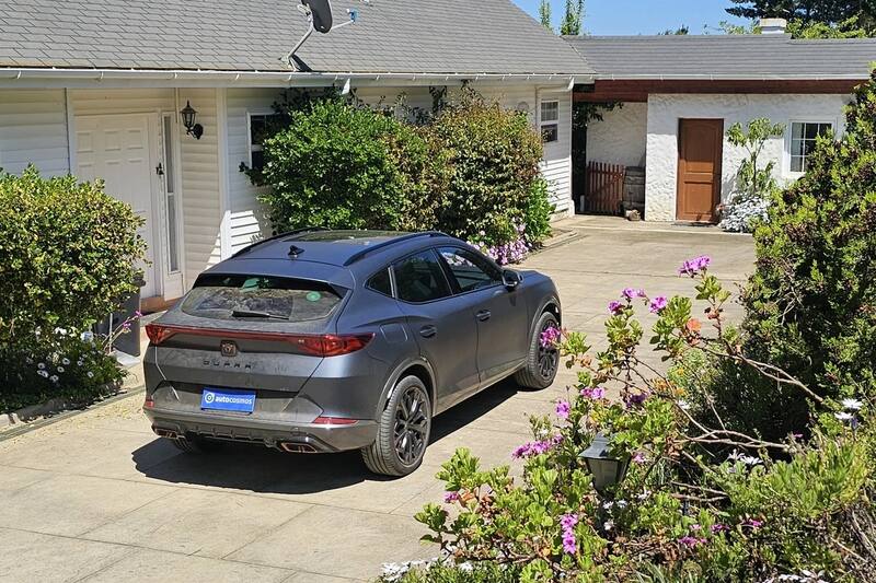 La versión híbrida enchufable del SUV español una apuesta eficiente y con toques deportivos.