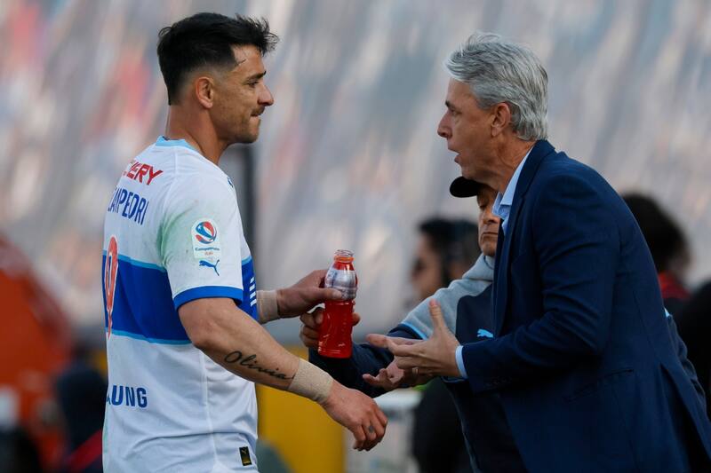 espera clasificar con la UC a Copa Libertadores. Foto: Agencia Aton.