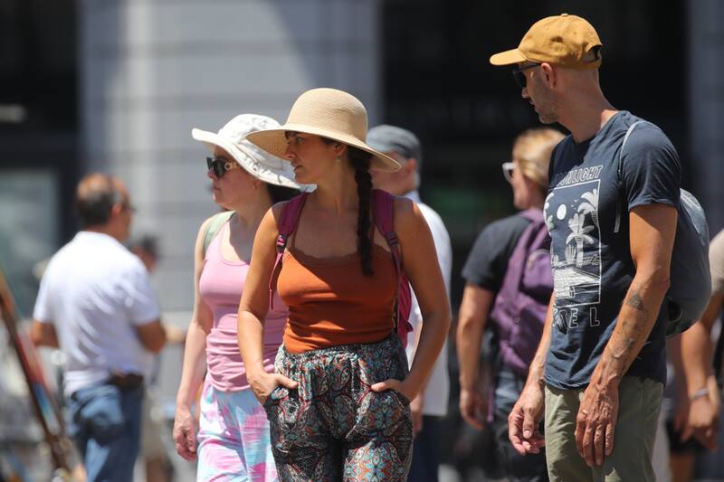 Para el fin de semana, la DMC pronostica más de 30 °C como máxima. Créditos: Jonnathan Oyarzun/Aton Chile.
