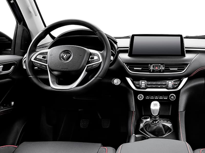 El coche puede albergar hasta 4 pasajeros, además del chofer.