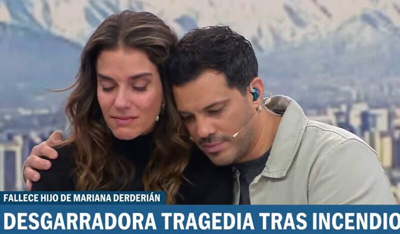 María Luisa Godoy fue consolada por Simón Oliveros. Créditos: Pantallazo TVN