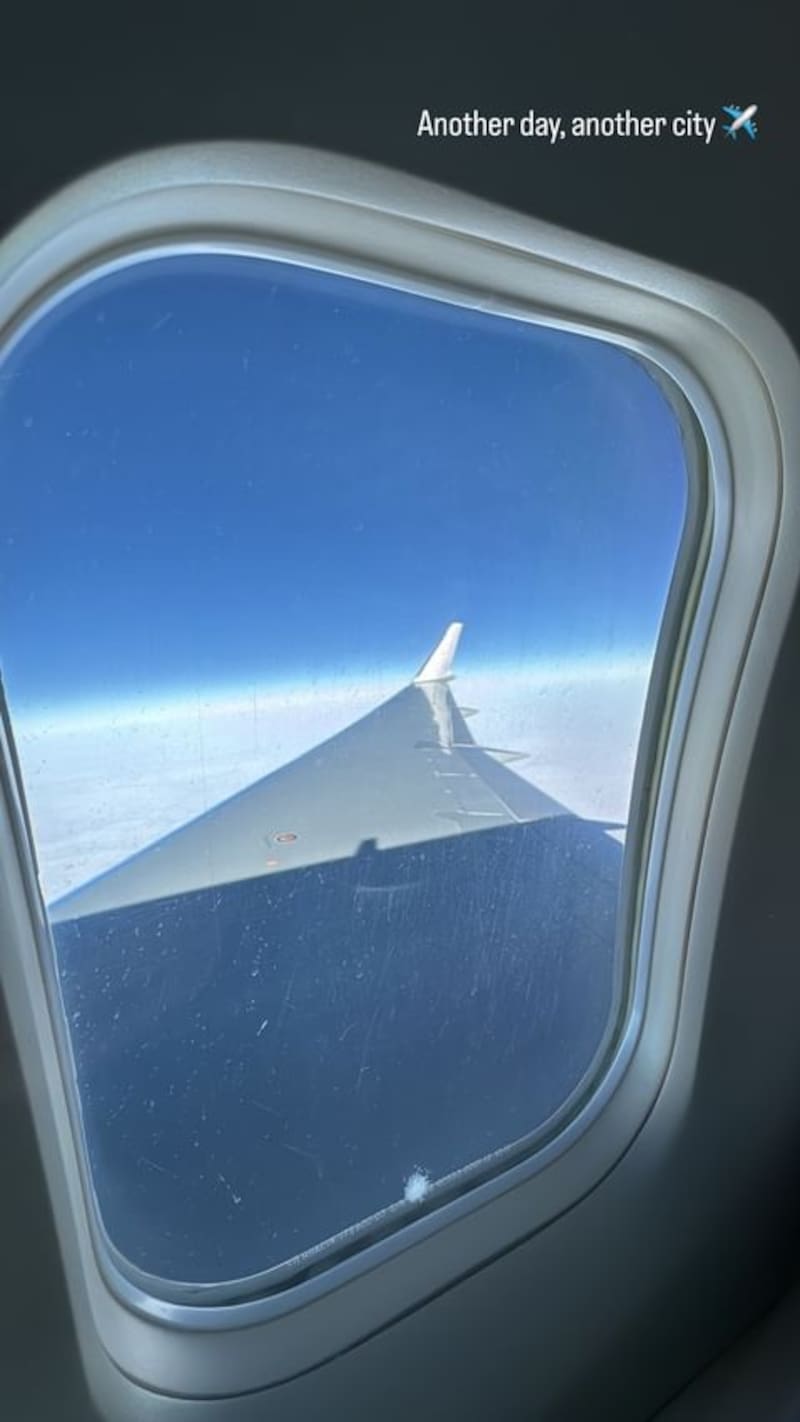 y su foto viajando a Chile