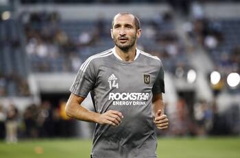 VIDEO l ¿Fútbol o Vóleibol? La insólita acción defensiva de Giorgio Chiellini en la MLS