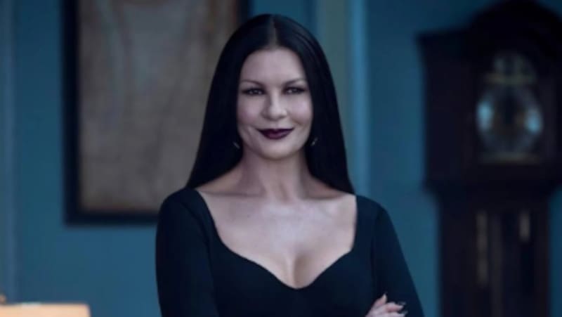 La actriz es Morticia.