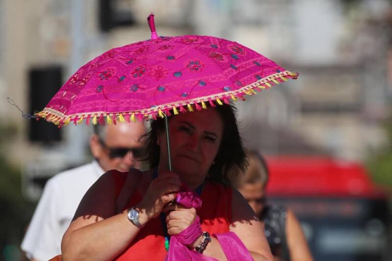 La temperatura máxima bordeará los 30° C en Santiago este domingo 2 de noviembre.
Créditos: Aton.