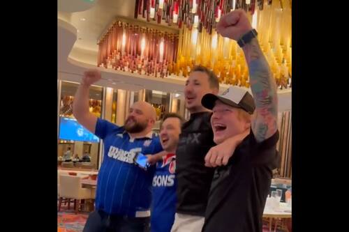 El famoso cantautor inglés celebró desde Miami el ascenso del club de sus amores, el Ipswich Town.