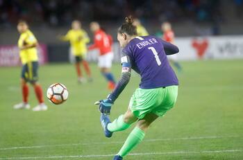 La furia de Christiane Endler tras ácido comentario machista de periodista en TV