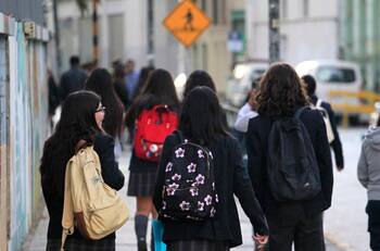 Bono Logro Escolar: Consulta cómo postular al beneficio para alumnos con buenas notas