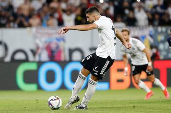 Joven talento: El Plan B que maneja Colo Colo para reemplazar a Emiliano Amor en la defensa