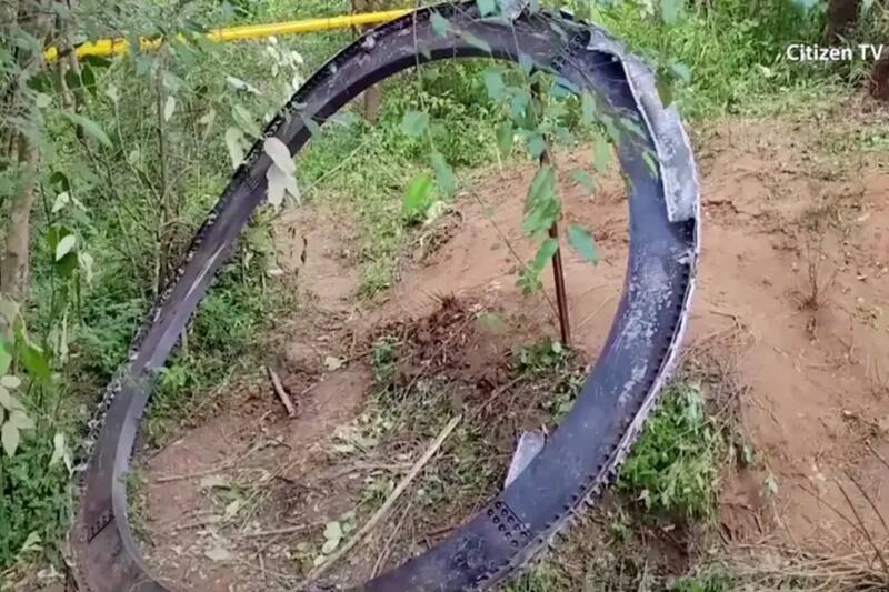 El objeto pertenecería a un cohete.