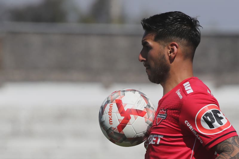 deja Ñublense y no descarta un retiro del fútbol.