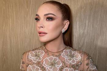 Regresó a la actuación: Así luce Lindsay Lohan en "Navidad de golpe", la nueva película de Netflix