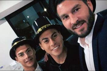 Eduardo Vargas "electrificó" a Gignac en celebración de año nuevo