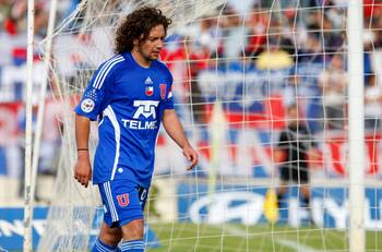 Manuel Iturra sobre el crítico momento de la U: "No sé si es mejor jugar a estadio lleno en este tipo de circunstancias"