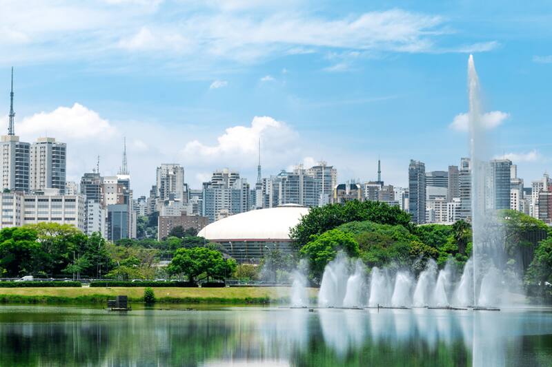 São Paulo se destaca por su amplia variedad de estilos de vida y actividades sociales.